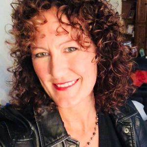 Meet your Posher, Michele